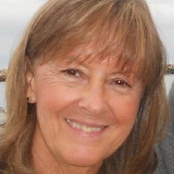 Meet your Posher, Debra - Picture 1 of 1